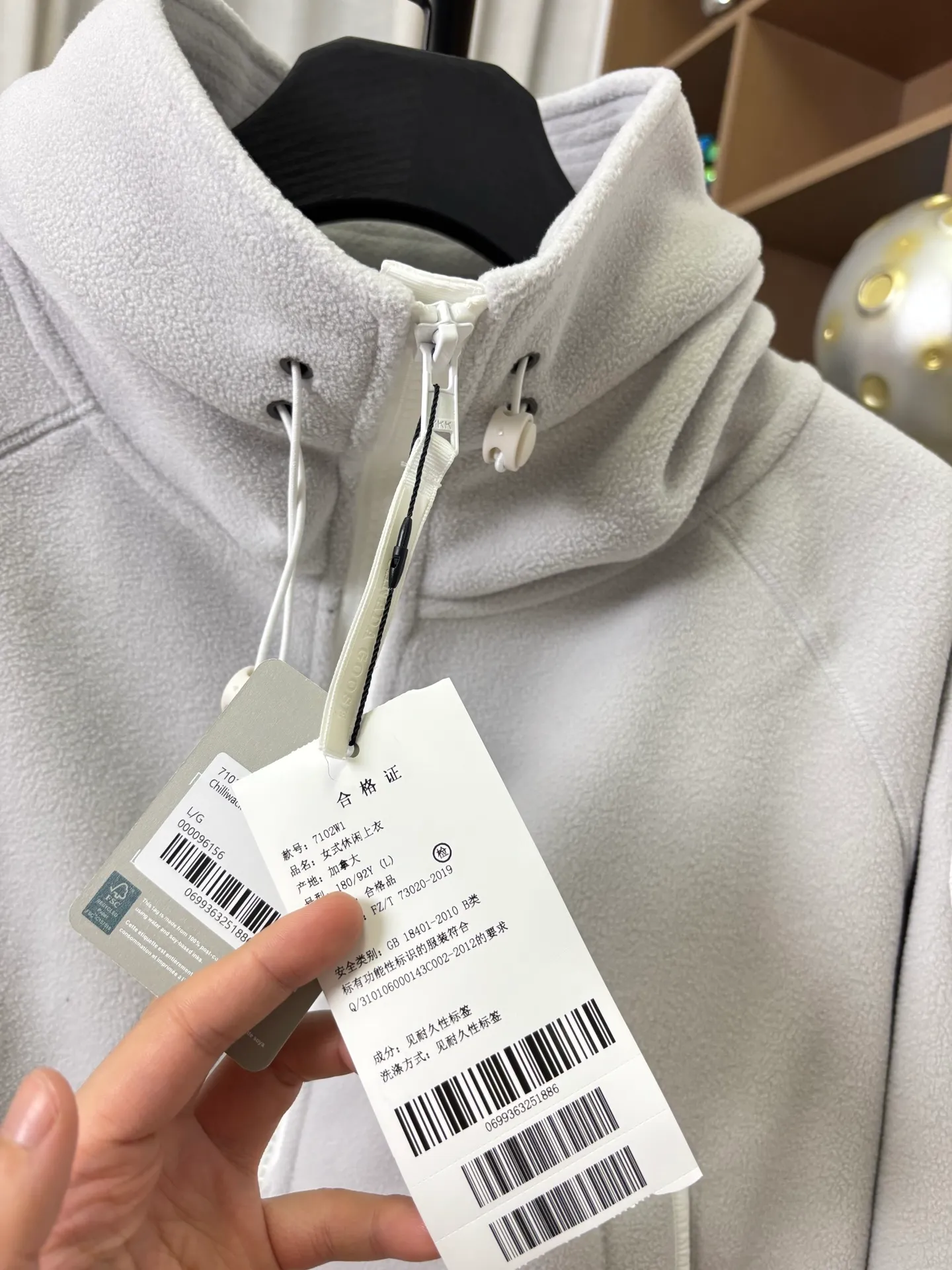 P610 Style number: DC212# [Canada Goose] Canada Goose wool fleece bomber jacket hooded jacket. Classic Chilliwa wool fleece pilot official website 1:1:1 customized model. Canada goose Chilliwa Fce Bomber HUMANATURE, limited white label wool fleece, light gray and white label, really high-end✌️soft and comfortable, not heavy. Buyers who like it should hurry up😈 Color: black gray white Size: S-XL [Picture 9️⃣Size chart]